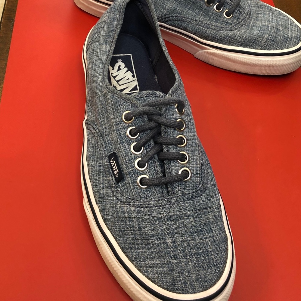 Vans - Picture 2 of 4